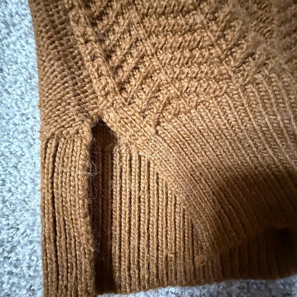 Warm Brown H&M Super Chunky Soft Herringbone Knit Sweater Rory Gilmore - Picture 3 of 5